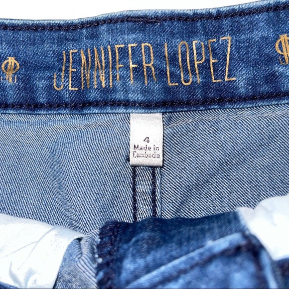 Jennifer Lopez High Rise Denim Shorts Medium Wash - Picture 6 of 16